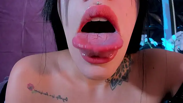 cattleya jensen  online show from 13, 2, 2025