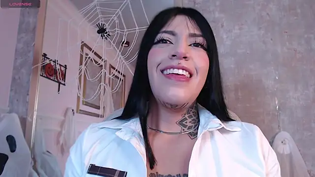 cattleya jensen  online show from 10, 10, 2025