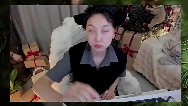 Snapshot of Minami_686 chatting on 17, 12, 2024 Minami 686 online show from 17, 12, 2024