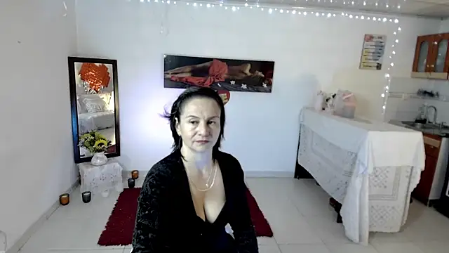 lollita 23  online show from 13, 6, 2026