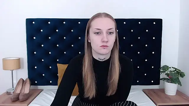 Snapshot of AlexaTease chatting on 16, 12, 2024 AlexaTease online show from 16, 12, 2024