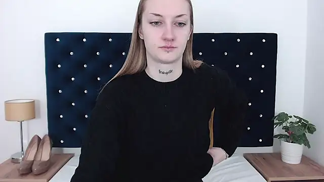 Snapshot of AlexaTease chatting on 28, 12, 2024 AlexaTease online show from 28, 12, 2024