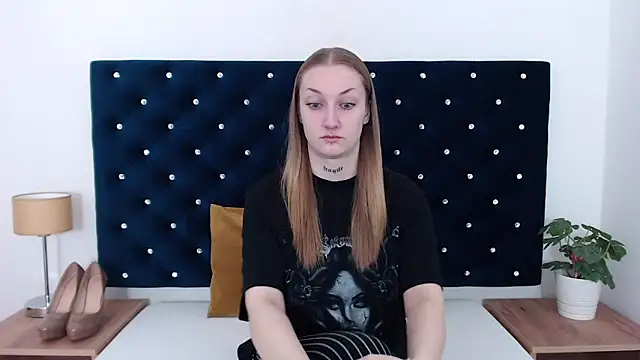 Snapshot of AlexaTease chatting on 29, 12, 2024 AlexaTease online show from 29, 12, 2024