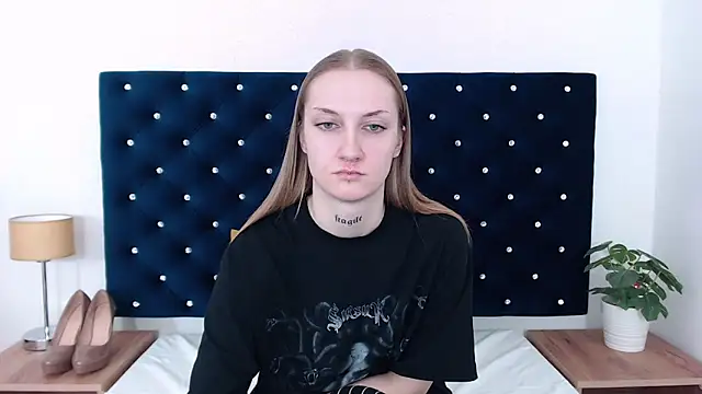 Snapshot of AlexaTease chatting on 27, 1, 2025 AlexaTease online show from 27, 1, 2025
