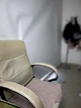 horny roomiess online show from 15, 9, 2025