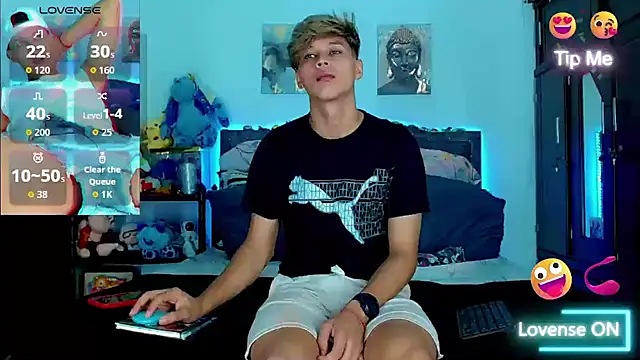 Liamscott  online show from 8, 11, 2025