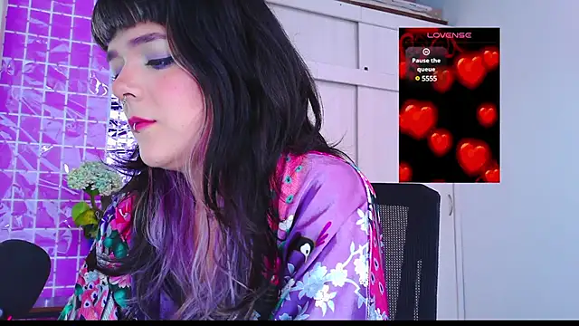 Snapshot of purple_em69 chatting on 12, 3, 2025 purple em69 online show from 12, 3, 2025