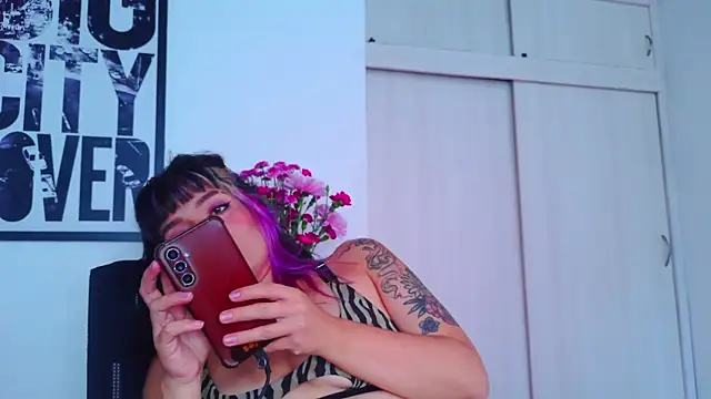 Snapshot of purple_em69 chatting on 14, 9, 2025 purple em69 online show from 14, 9, 2025