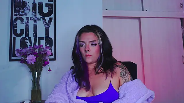 Snapshot of purple_em69 chatting on 20, 9, 2025 purple em69 online show from 20, 9, 2025