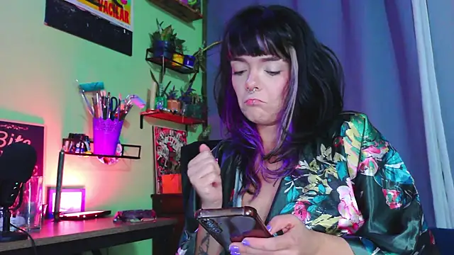 Snapshot of purple_em69 chatting on 9, 10, 2025 purple em69 online show from 9, 10, 2025