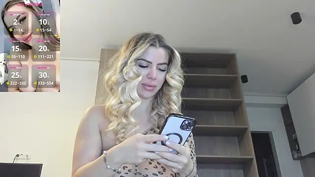 Megan Ros online show from 7, 2, 2025