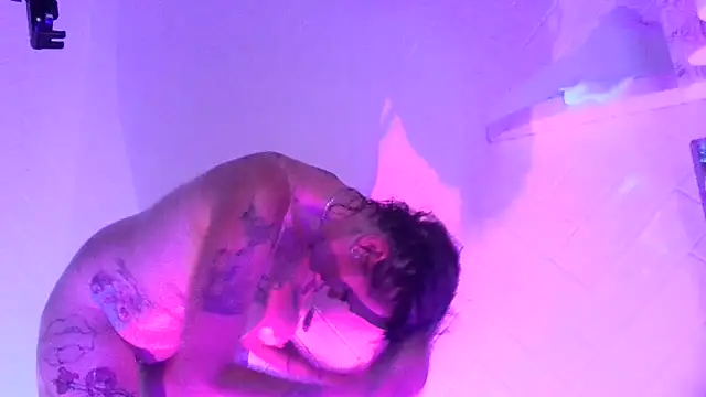 renegade vyxxen online show from 15, 12, 2024