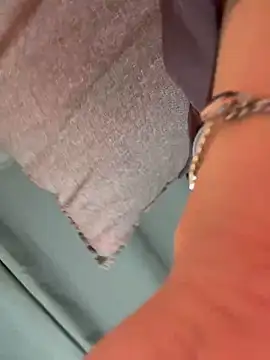 hotAssHell  online show from 16, 3, 2025