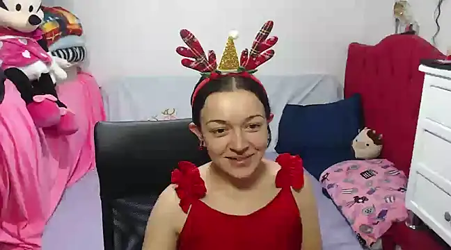 Snapshot of Angela_18honey chatting on 16, 12, 2024 Angela 18honey online show from 16, 12, 2024
