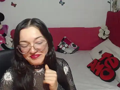 Snapshot of Angela_18honey chatting on 29, 10, 2025 Angela 18honey online show from 29, 10, 2025