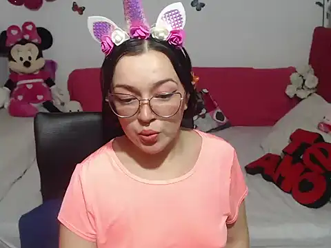 Snapshot of Angela_18honey chatting on 30, 10, 2025 Angela 18honey online show from 30, 10, 2025