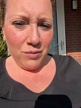 xsexycurvymilf online show from 19, 3, 2026