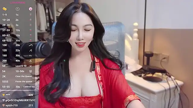 Snapshot of vyizh- chatting on 10, 12, 2024 vyizh- online show from 10, 12, 2024