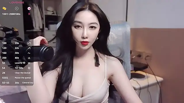 Snapshot of vyizh- chatting on 27, 12, 2024 vyizh- online show from 27, 12, 2024