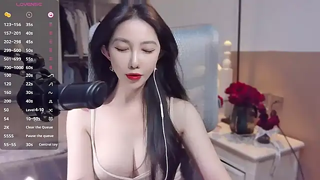 Snapshot of vyizh- chatting on 5, 1, 2025 vyizh- online show from 5, 1, 2025