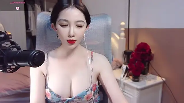 Snapshot of vyizh- chatting on 12, 1, 2025 vyizh- online show from 12, 1, 2025