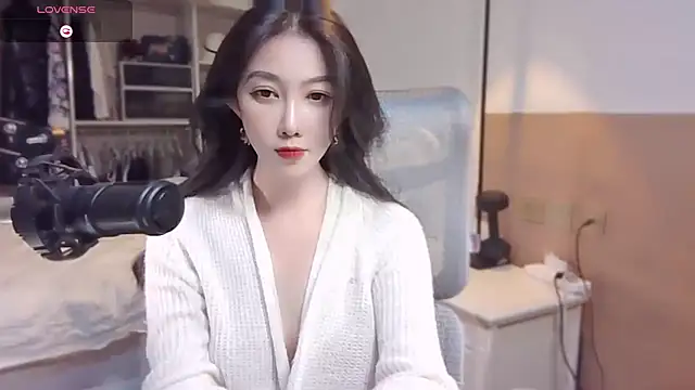 Snapshot of vyizh- chatting on 19, 2, 2025 vyizh- online show from 19, 2, 2025