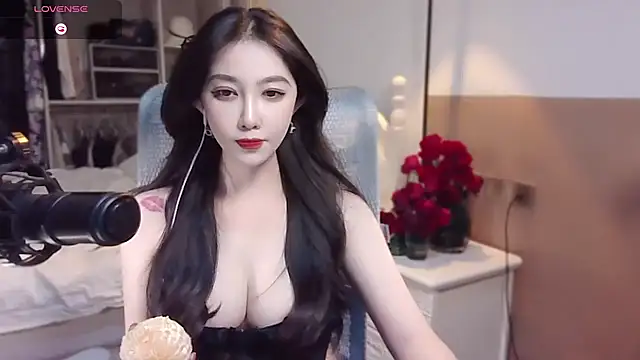 Snapshot of vyizh- chatting on 3, 3, 2025 vyizh- online show from 3, 3, 2025