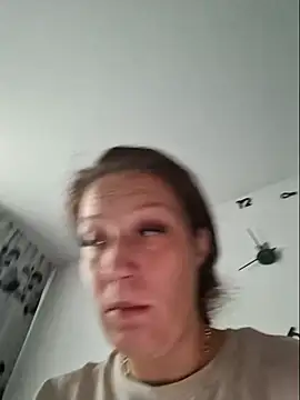 Snapshot of VanessaSquirtt chatting on 11, 9, 2025 VanessaSquirtt online show from 11, 9, 2025