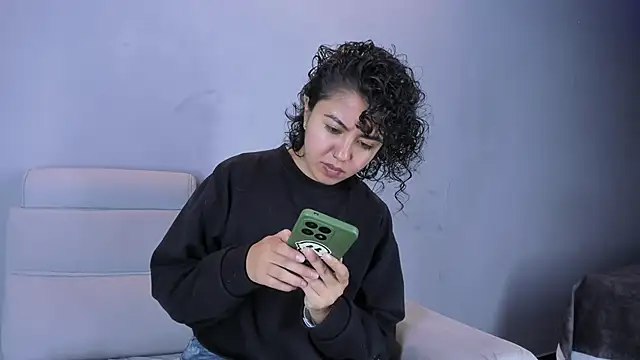 Amareto  online show from 5, 1, 2025