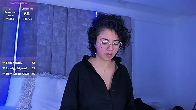 Amareto  online show from 8, 1, 2025