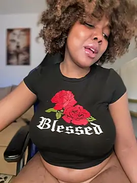 Snapshot of SSEXYBUBBLEBUTT101 chatting on 22, 12, 2024 SSEXYBUBBLEBUTT101 online show from 22, 12, 2024