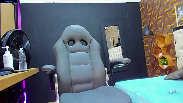 Snapshot of deyy_madissonn chatting on 14, 1, 2025 deyy madissonn online show from 14, 1, 2025