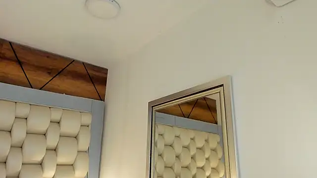 Helleamazing online show from 12, 9, 2025