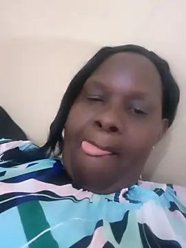 Snapshot of Afriqmom chatting on 26, 6, 2026 Afriqmom online show from 26, 6, 2026