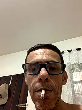 Snapshot of EdsonCota chatting on 10, 9, 2025 EdsonCota online show from 10, 9, 2025