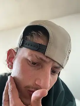 Scott sex7 online show from 27, 2, 2026