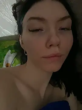 Lisaaa Alisa online show from 4, 2, 2025