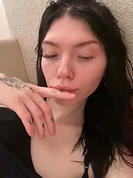 Lisaaa Alisa online show from 4, 2, 2025