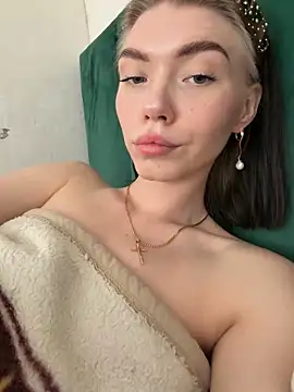 Lisaaa Alisa online show from 25, 4, 2026