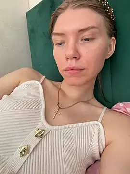 Lisaaa Alisa online show from 3, 6, 2026