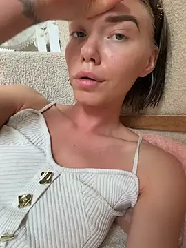 Snapshot of Lisaaa_Alisa chatting on 29, 6, 2026 Lisaaa Alisa online show from 29, 6, 2026