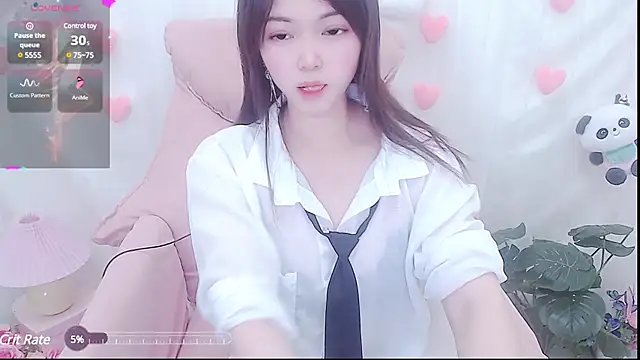Snapshot of Hot-Coco chatting on 10, 12, 2024 Hot-Coco online show from 10, 12, 2024