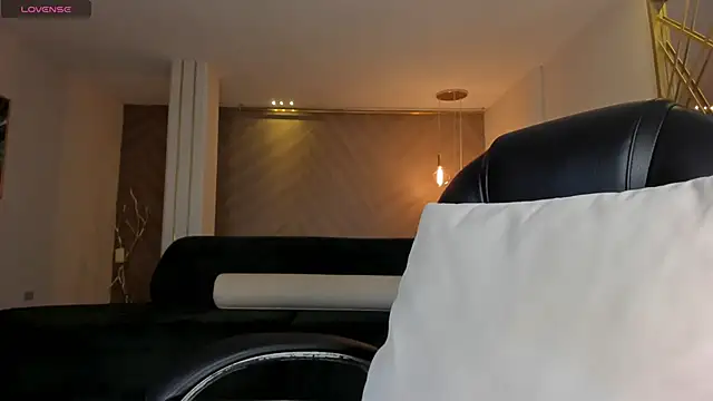 Snapshot of JessicaWilliams1 chatting on 19, 9, 2025 JessicaWilliams1 online show from 19, 9, 2025