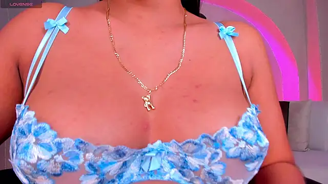 Snapshot of JessicaWilliams1 chatting on 11, 10, 2025 JessicaWilliams1 online show from 11, 10, 2025