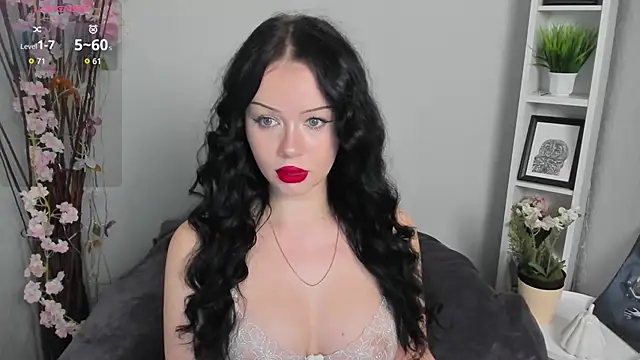 Lori  Hell online show from 14, 5, 2026