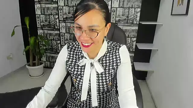 Agata-Moon online show from 18, 12, 2024