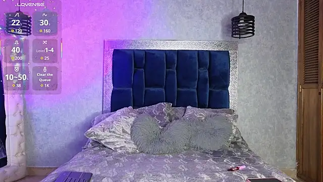 Snapshot of ashley_brend chatting on 8, 3, 2025 ashley brend online show from 8, 3, 2025