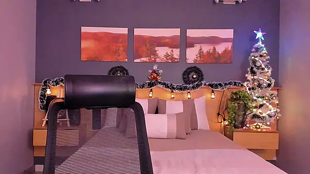 LiliJones  online show from 11, 12, 2024