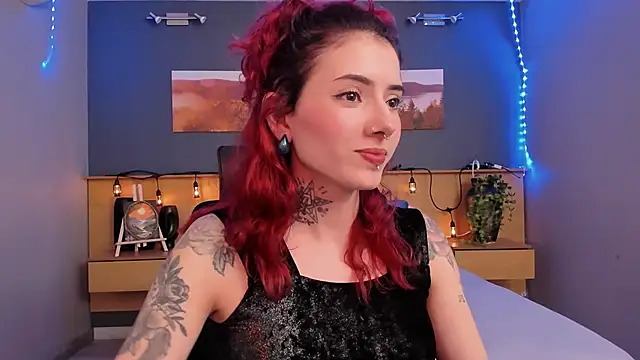 LiliJones  online show from 9, 1, 2025