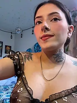 LiliJones  online show from 15, 5, 2026